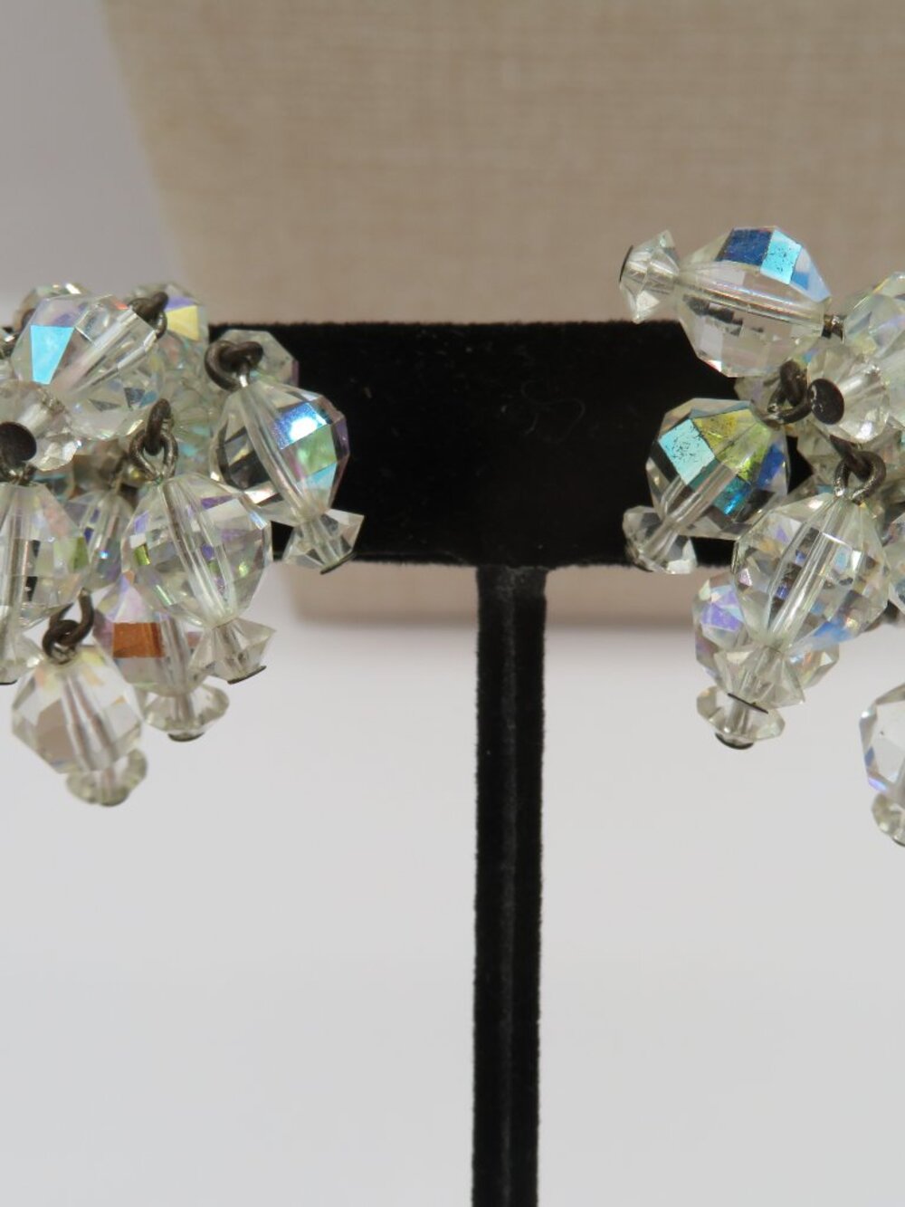 Vintage Laguna Aurora Borealis Cha Cha Clip On Earrings - Picture 5 of 7